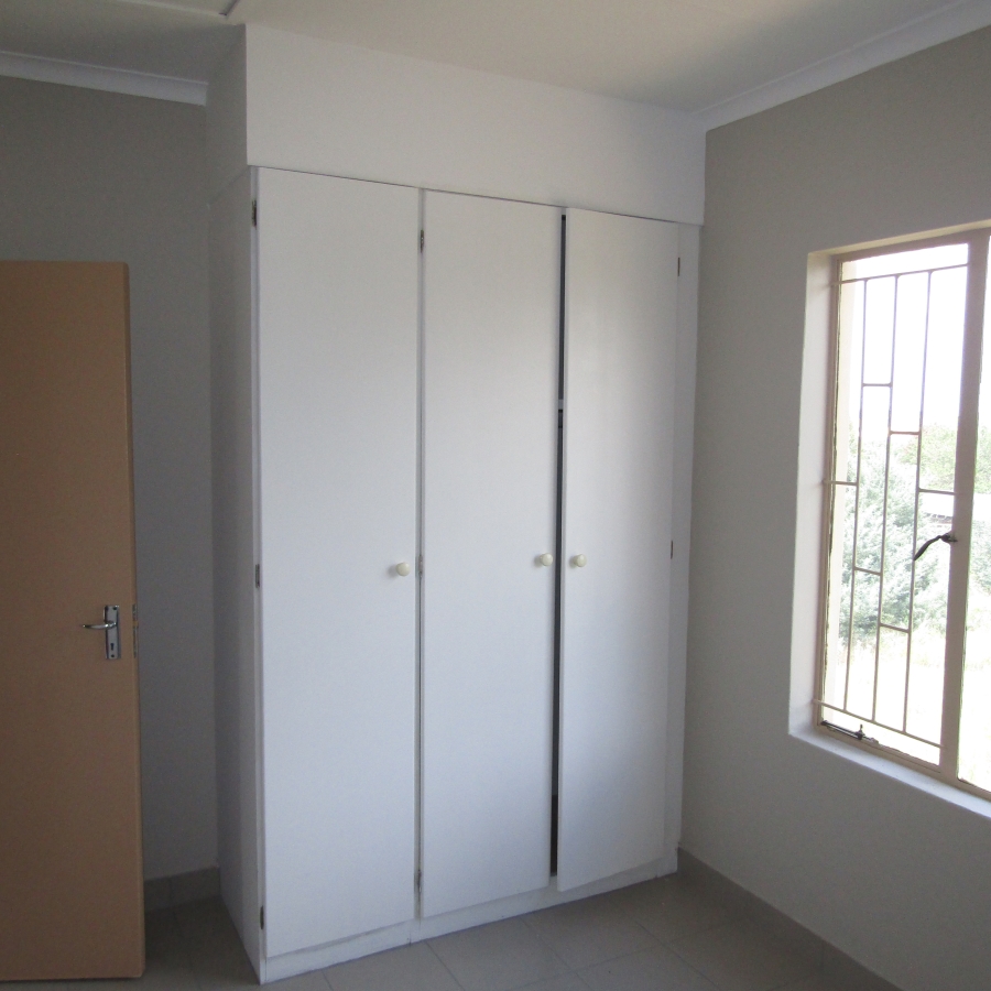 2 Bedroom Property for Sale in Groblerpark Gauteng