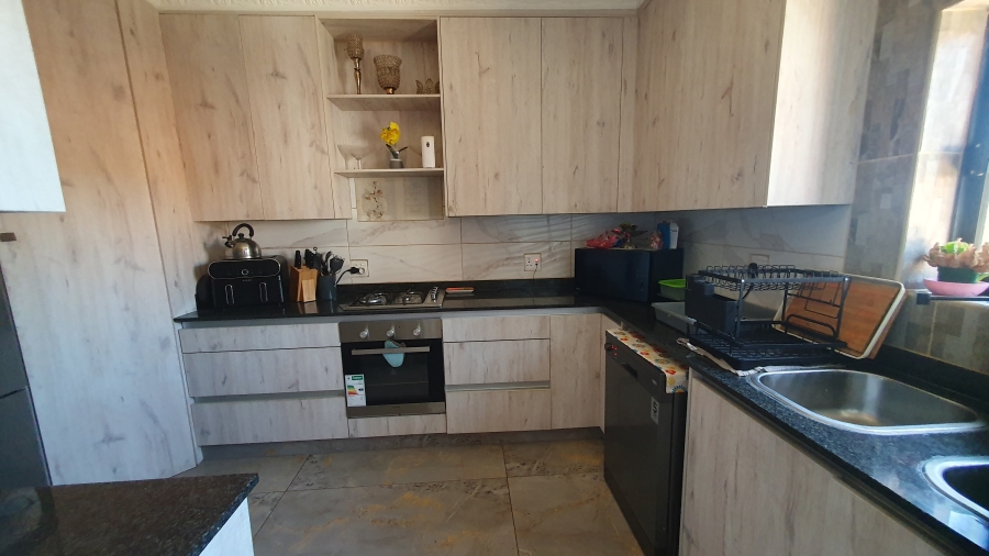 3 Bedroom Property for Sale in South Hills Gauteng