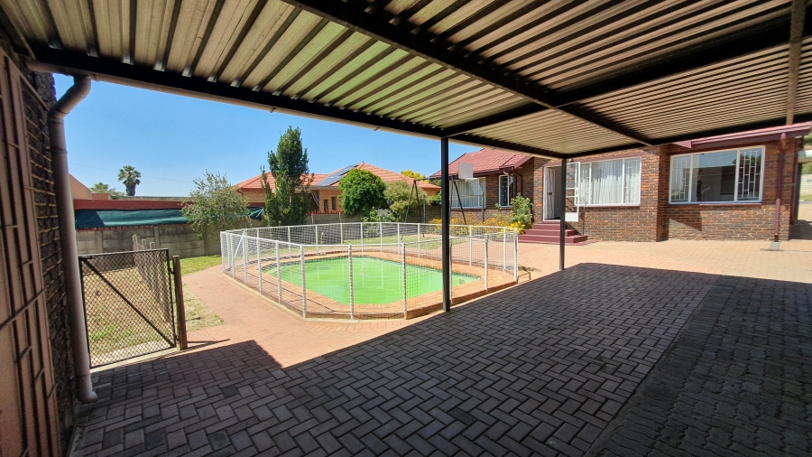 3 Bedroom Property for Sale in Elandspark Gauteng