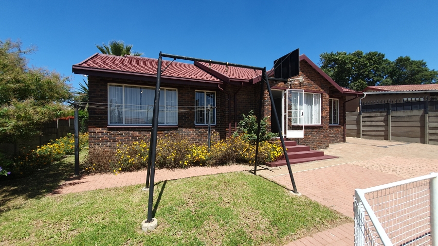3 Bedroom Property for Sale in Elandspark Gauteng