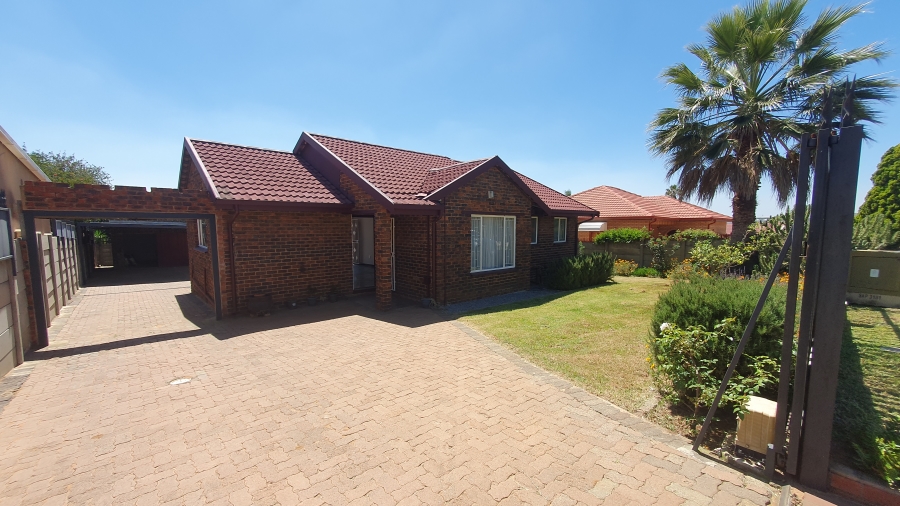 3 Bedroom Property for Sale in Elandspark Gauteng