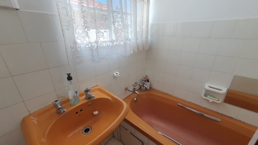 3 Bedroom Property for Sale in Rosettenville Gauteng