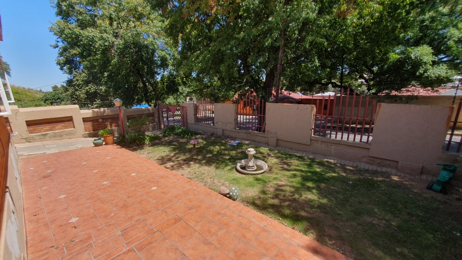 3 Bedroom Property for Sale in Rosettenville Gauteng