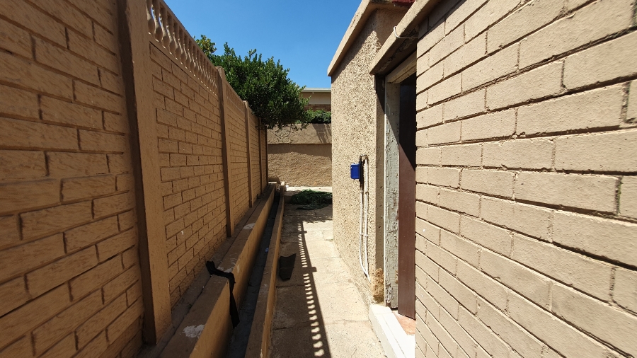 3 Bedroom Property for Sale in Rosettenville Gauteng