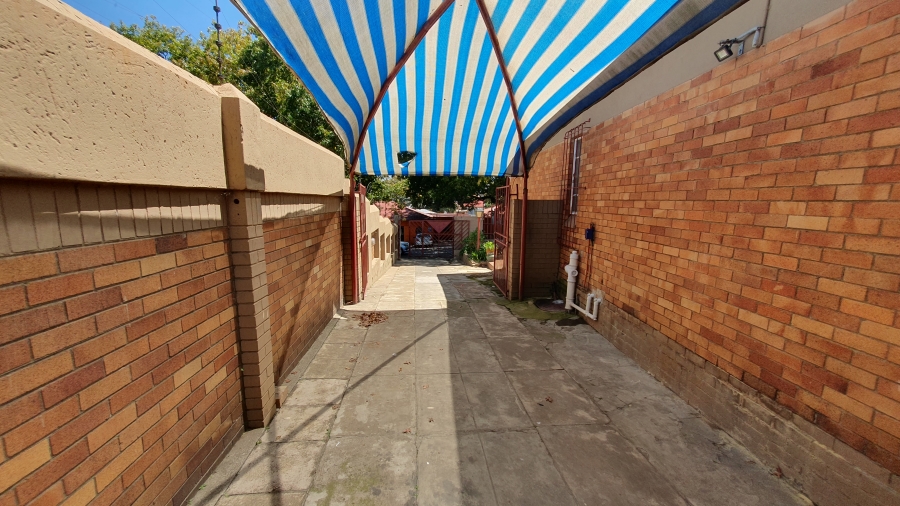 3 Bedroom Property for Sale in Rosettenville Gauteng