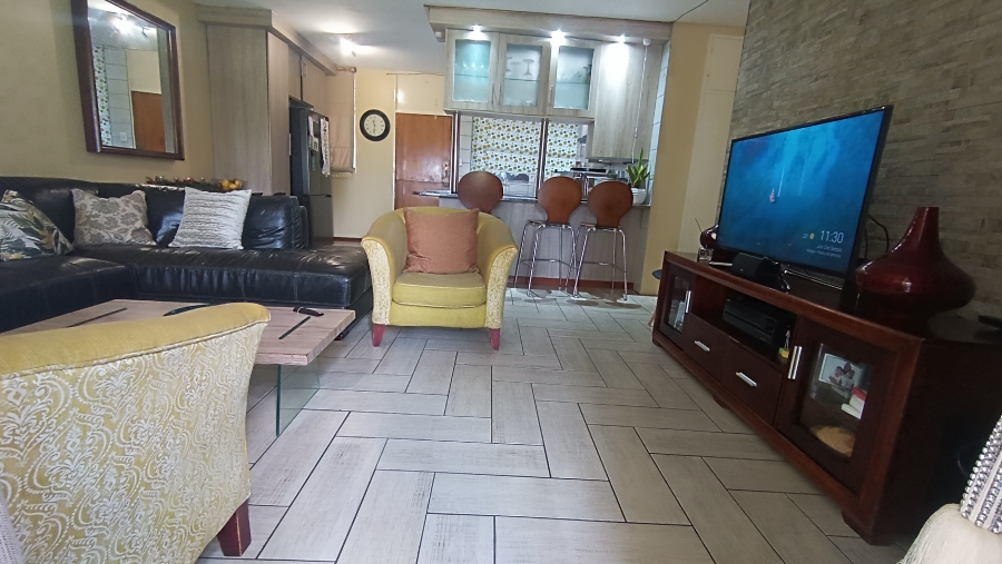 2 Bedroom Property for Sale in La Montagne Gauteng