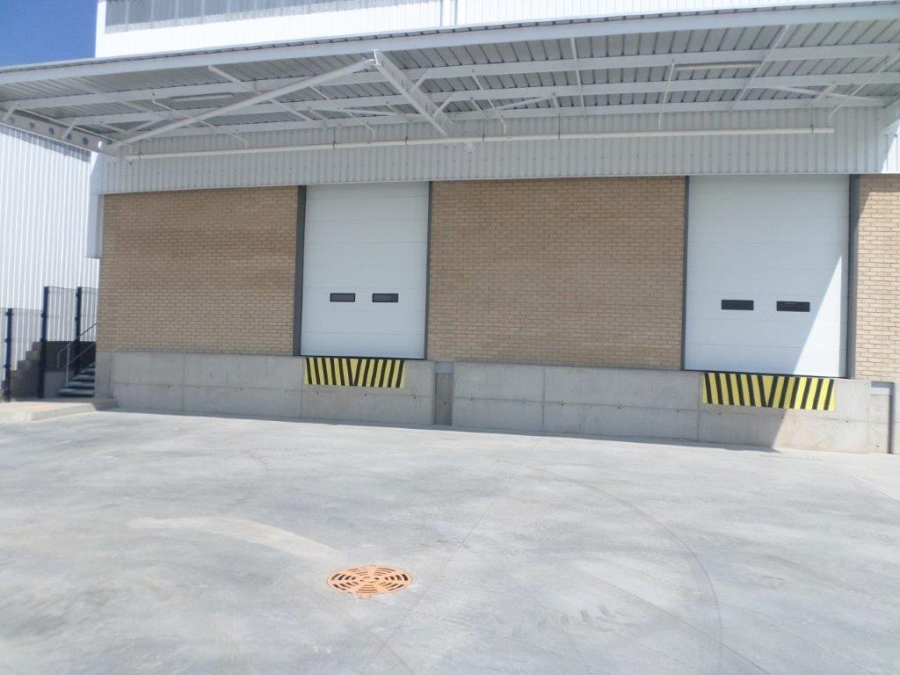 To Let commercial Property for Rent in Airport Park Gauteng