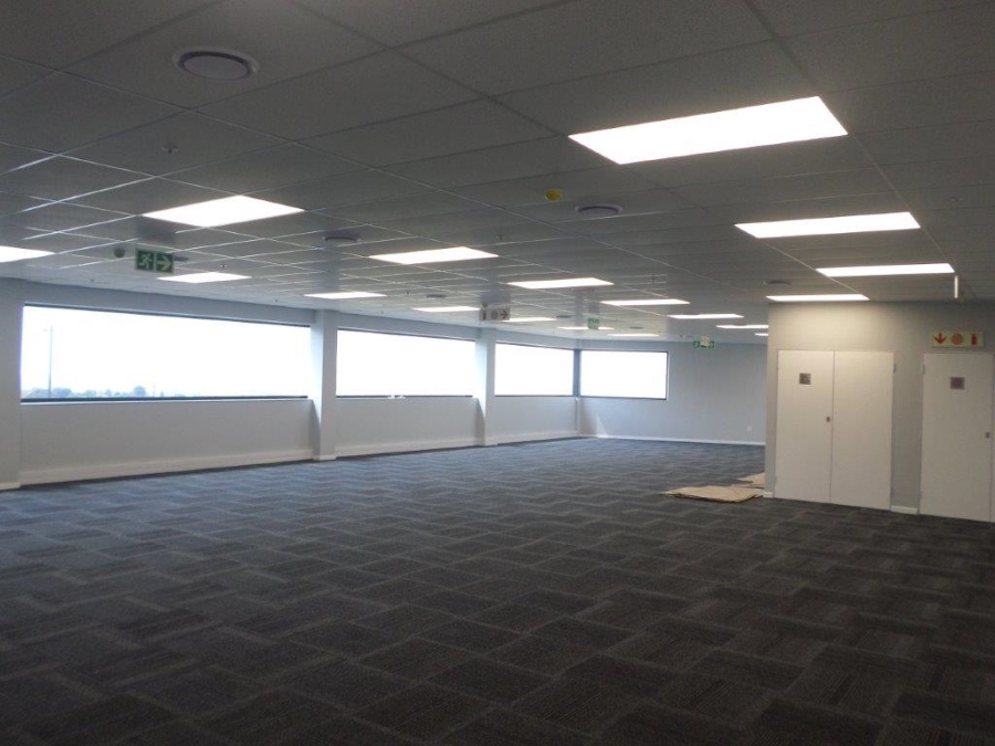 To Let commercial Property for Rent in Airport Park Gauteng