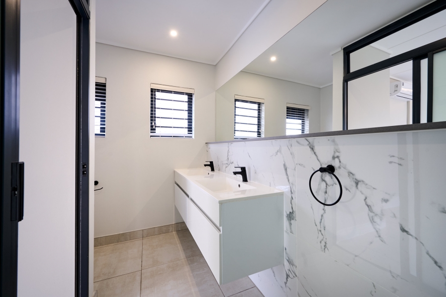 3 Bedroom Property for Sale in The Polofields Gauteng