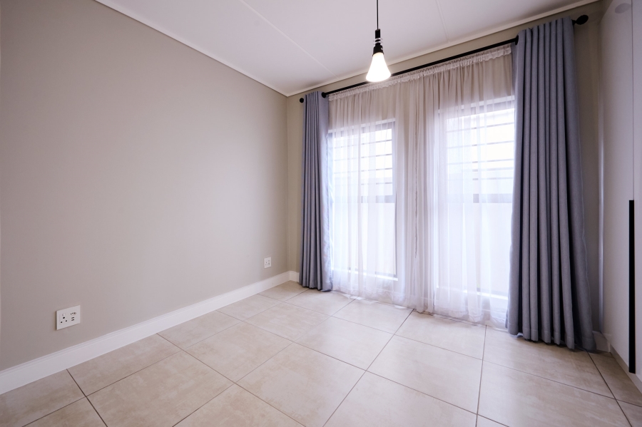 3 Bedroom Property for Sale in The Polofields Gauteng