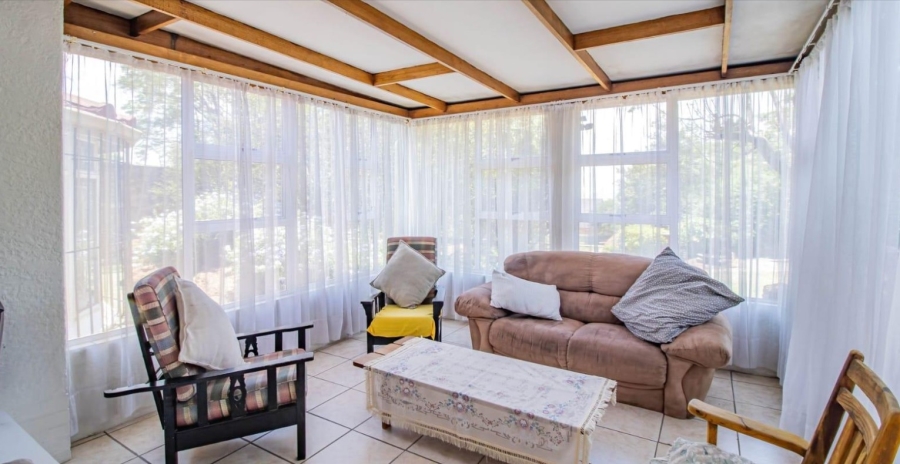 4 Bedroom Property for Sale in Linmeyer Gauteng