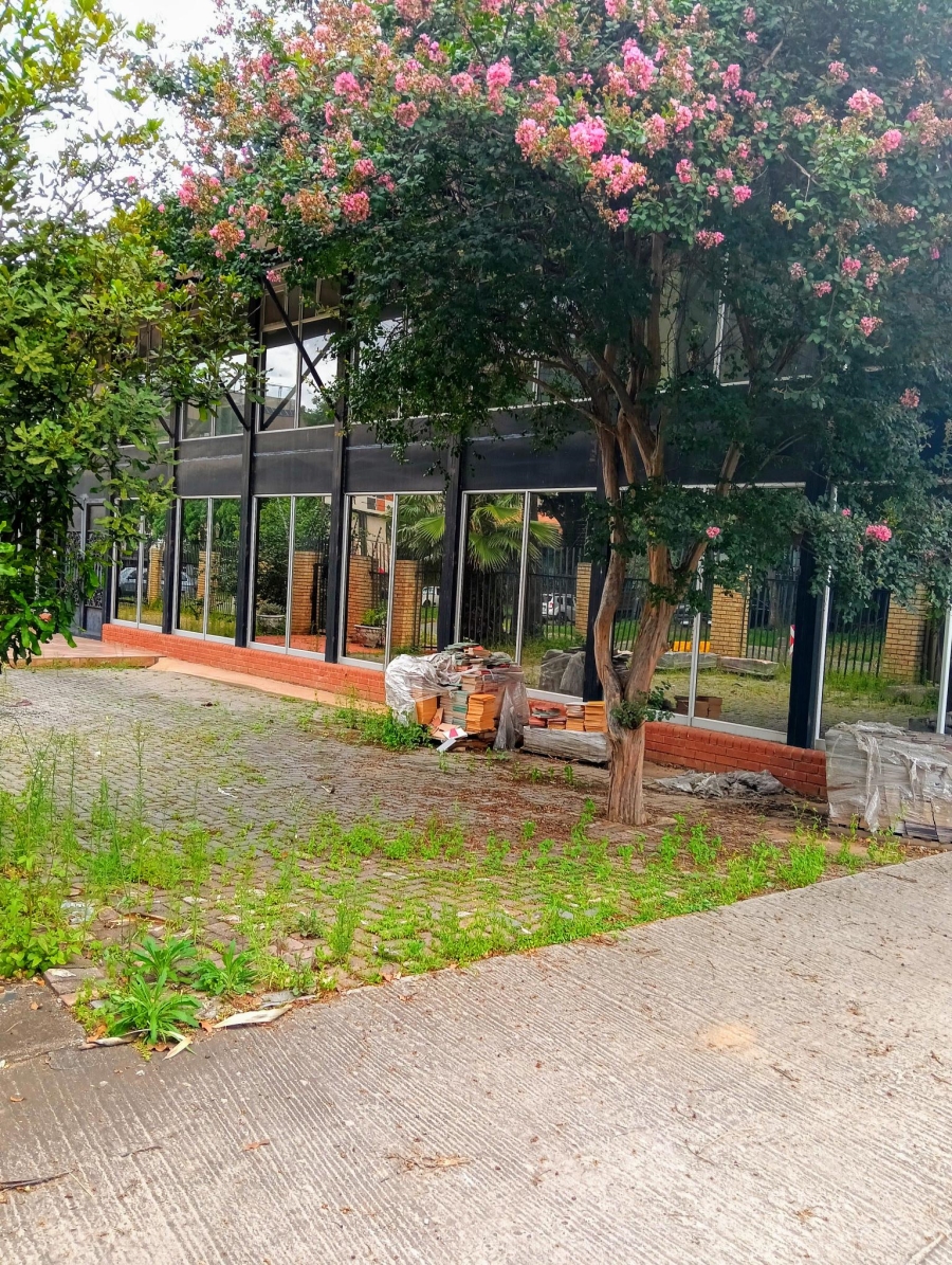 Commercial Property for Sale in Koedoespoort Industrial Gauteng