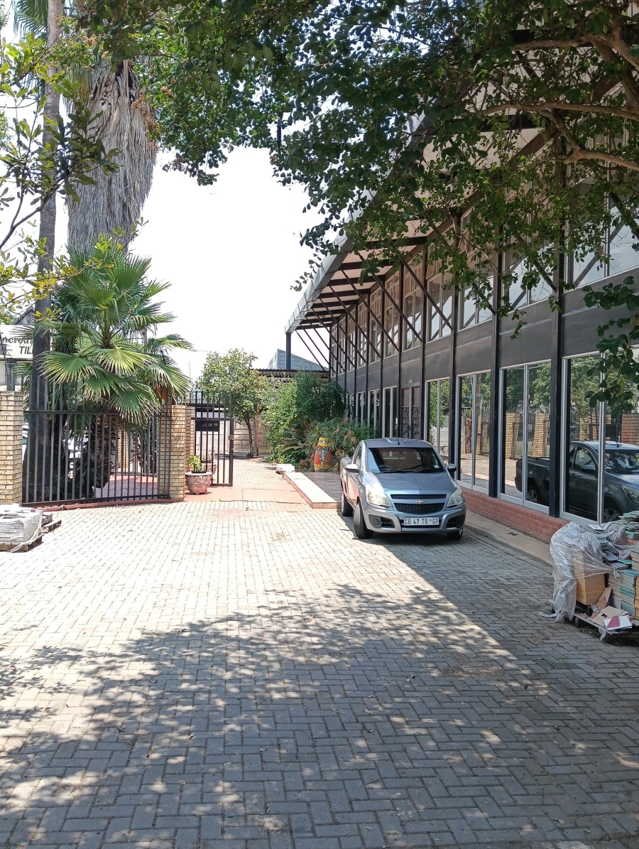 Commercial Property for Sale in Koedoespoort Industrial Gauteng