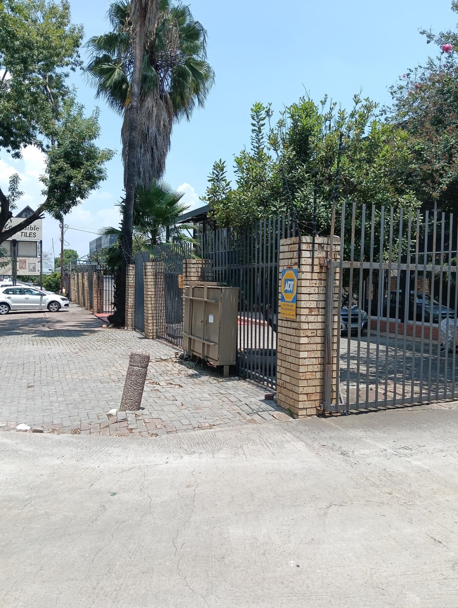 Commercial Property for Sale in Koedoespoort Industrial Gauteng