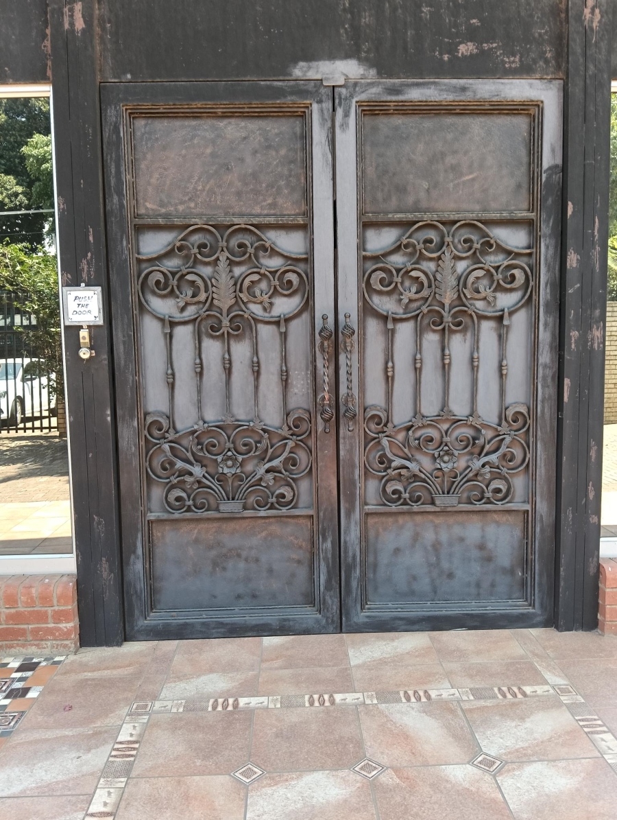 Commercial Property for Sale in Koedoespoort Industrial Gauteng