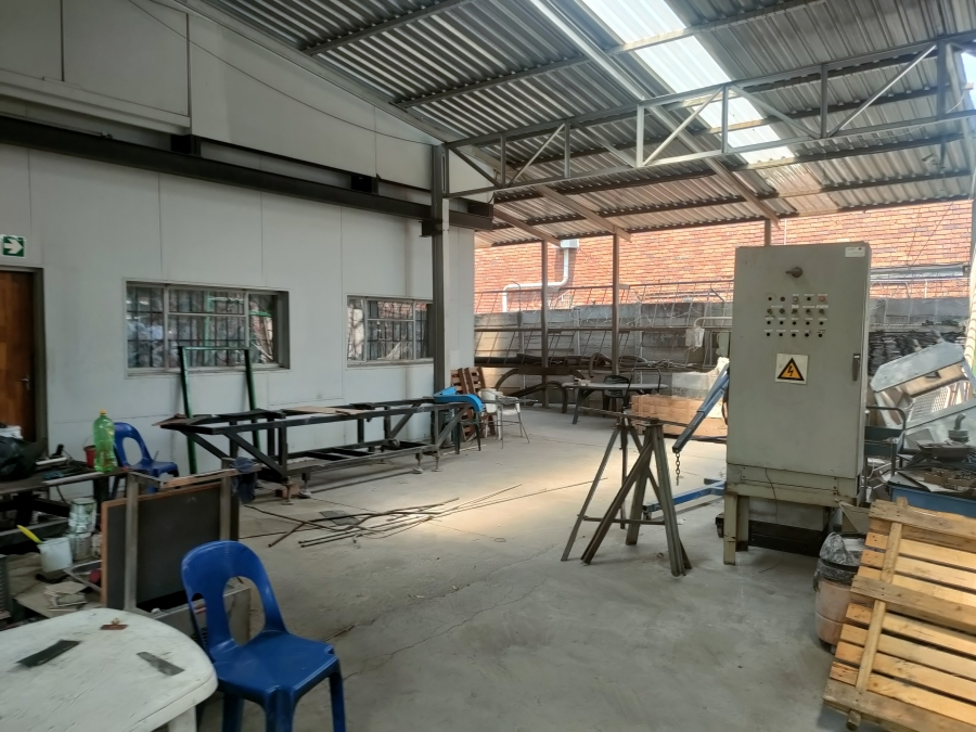 Commercial Property for Sale in Koedoespoort Industrial Gauteng