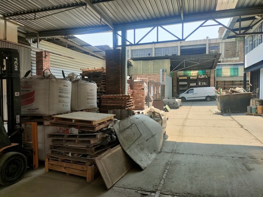 Commercial Property for Sale in Koedoespoort Industrial Gauteng