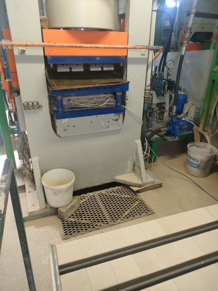 Commercial Property for Sale in Koedoespoort Industrial Gauteng