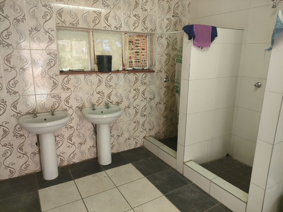 Commercial Property for Sale in Koedoespoort Industrial Gauteng