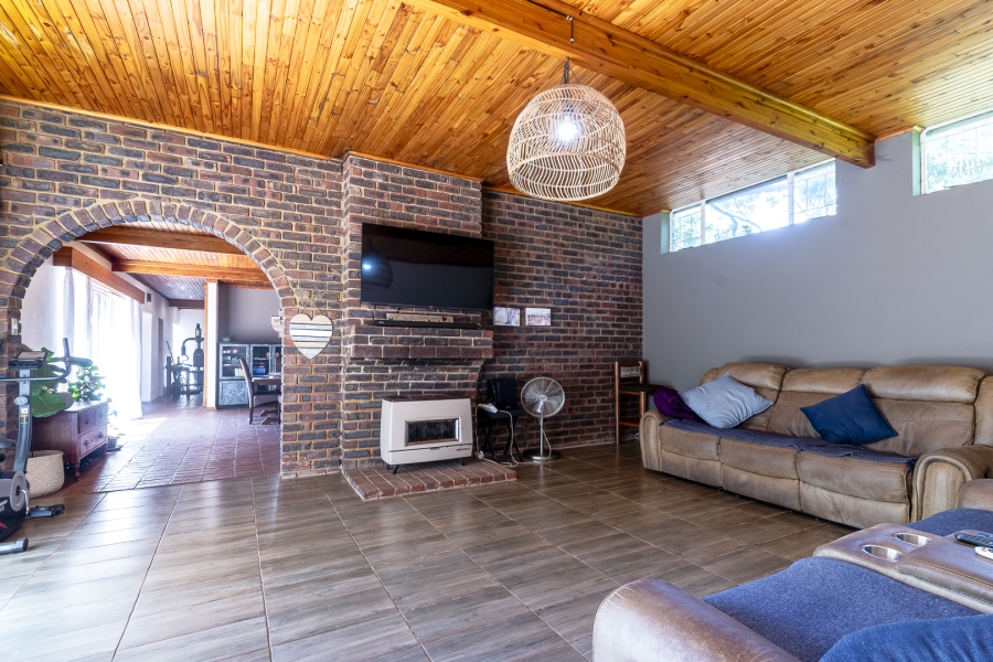 4 Bedroom Property for Sale in Brummeria Gauteng