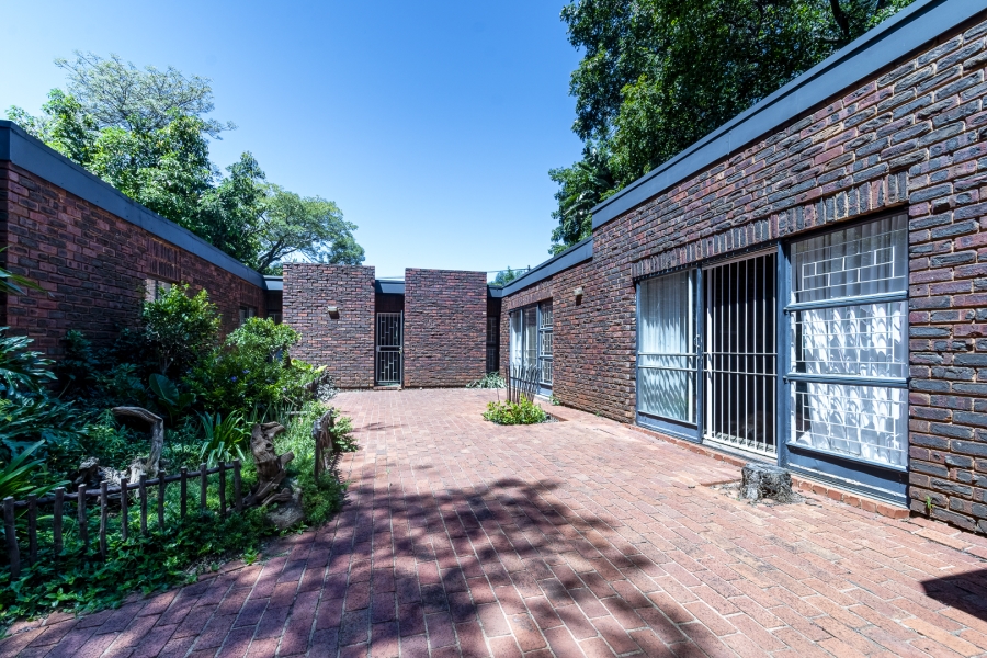 4 Bedroom Property for Sale in Brummeria Gauteng