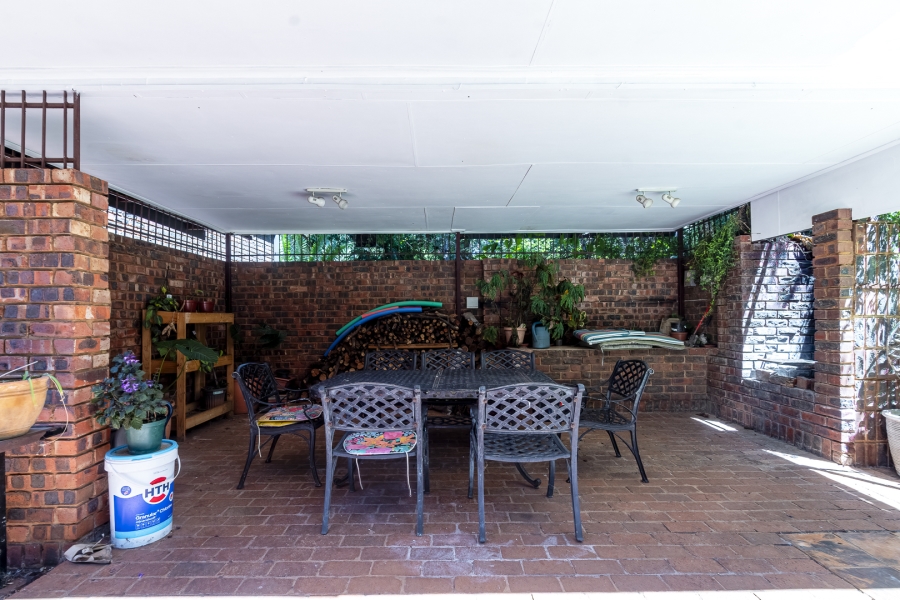 4 Bedroom Property for Sale in Brummeria Gauteng