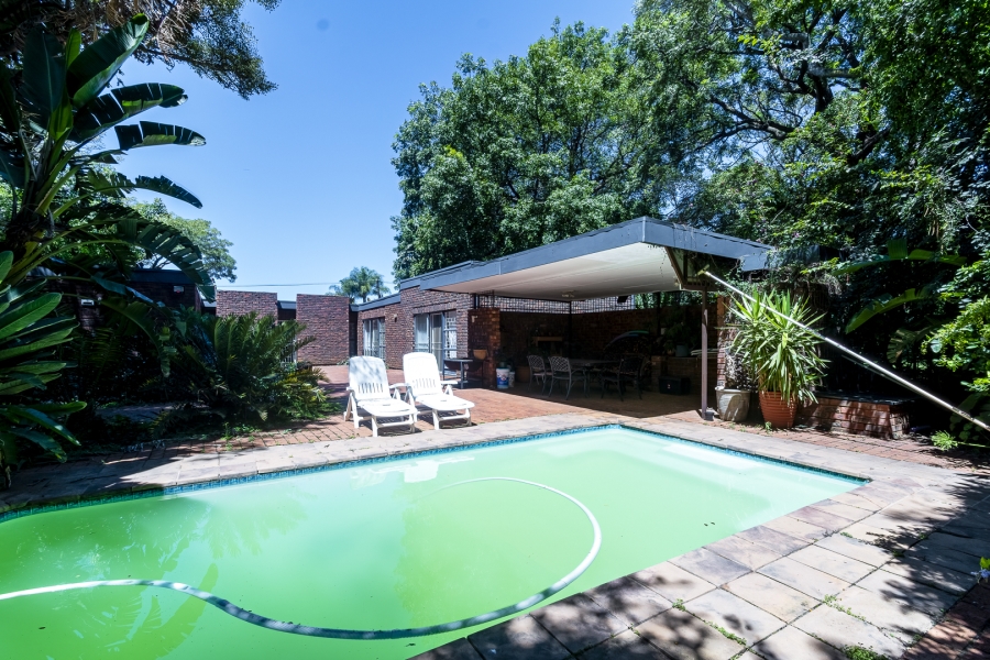 4 Bedroom Property for Sale in Brummeria Gauteng
