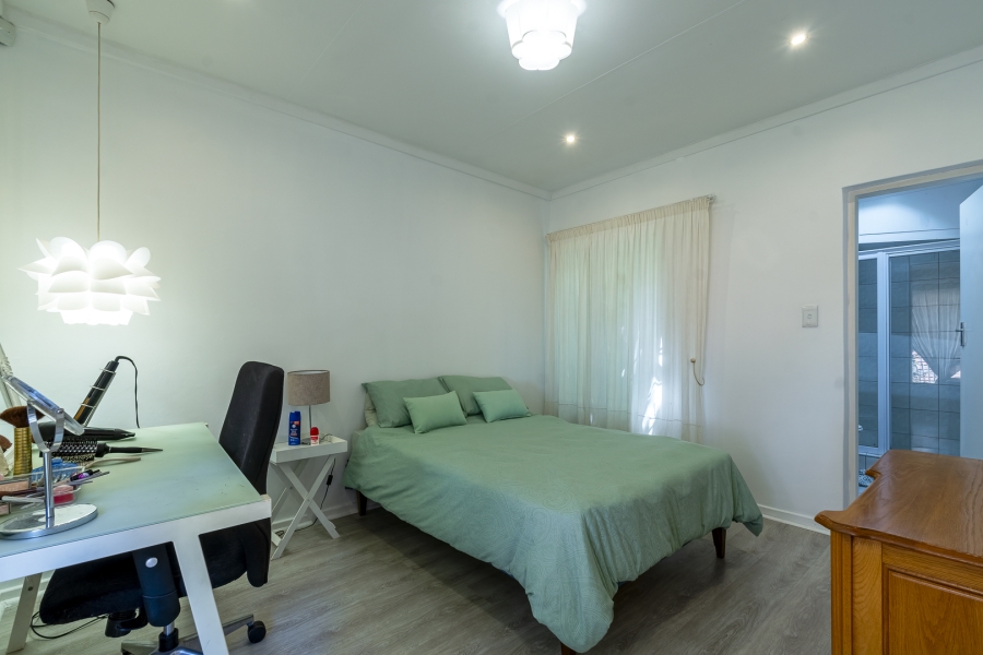 4 Bedroom Property for Sale in Brummeria Gauteng