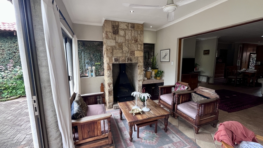 3 Bedroom Property for Sale in Waverley Gauteng