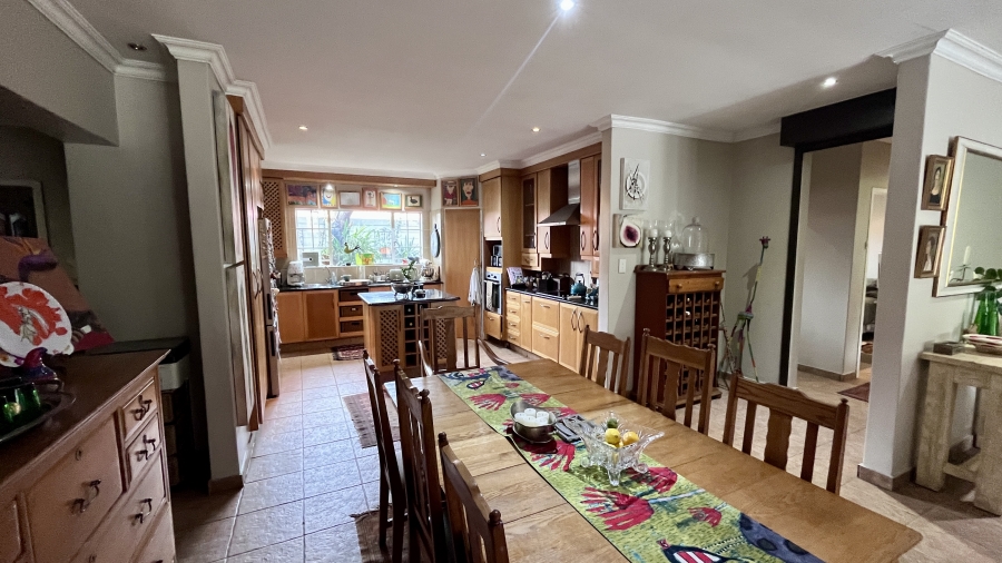 3 Bedroom Property for Sale in Waverley Gauteng