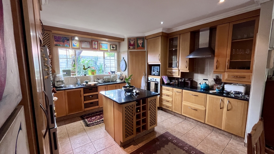 3 Bedroom Property for Sale in Waverley Gauteng