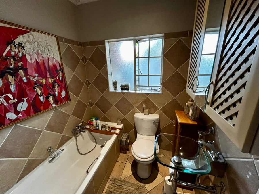 3 Bedroom Property for Sale in Waverley Gauteng