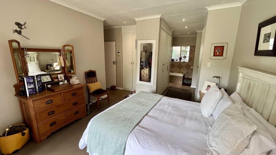 3 Bedroom Property for Sale in Waverley Gauteng