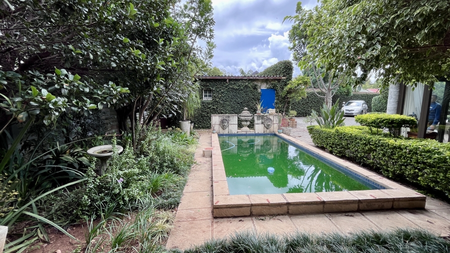 3 Bedroom Property for Sale in Waverley Gauteng