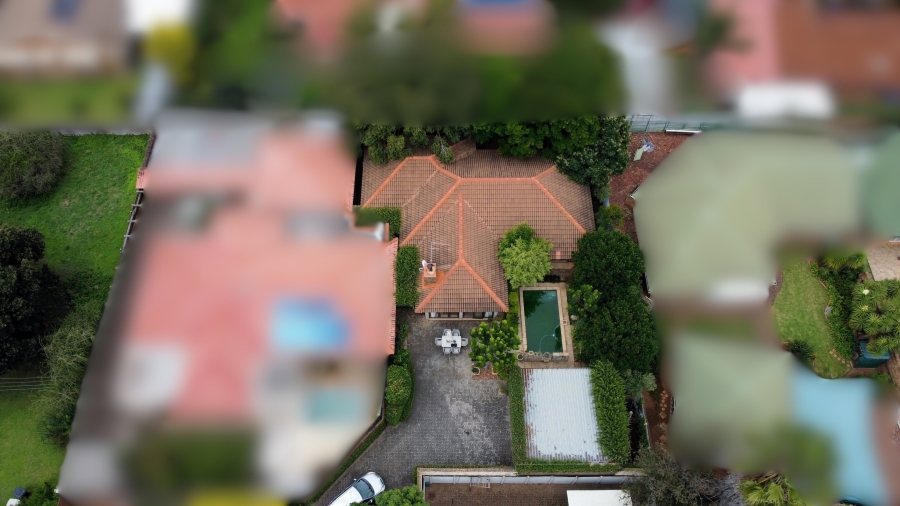 3 Bedroom Property for Sale in Waverley Gauteng