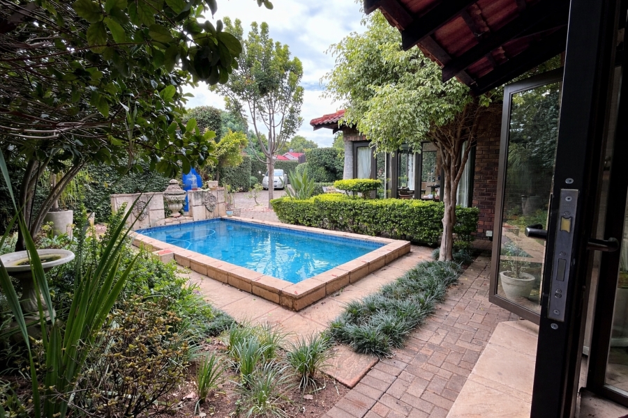 3 Bedroom Property for Sale in Waverley Gauteng
