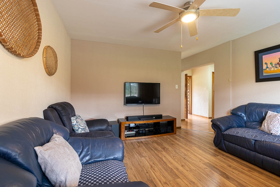 5 Bedroom Property for Sale in Hartzenbergfontein Gauteng