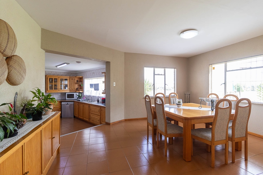 5 Bedroom Property for Sale in Hartzenbergfontein Gauteng