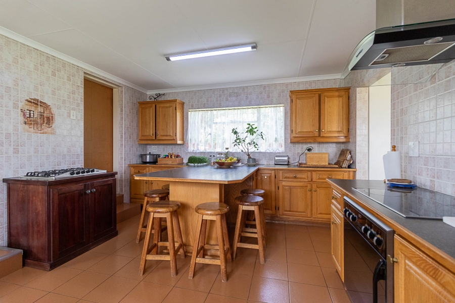 5 Bedroom Property for Sale in Hartzenbergfontein Gauteng