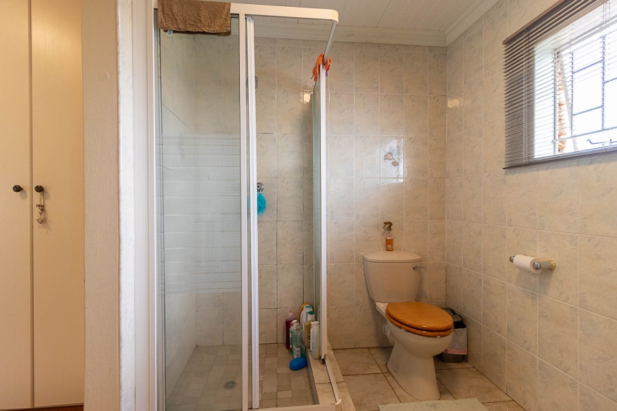 5 Bedroom Property for Sale in Hartzenbergfontein Gauteng