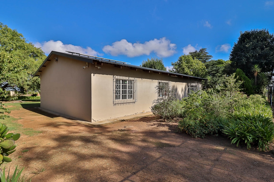 5 Bedroom Property for Sale in Hartzenbergfontein Gauteng