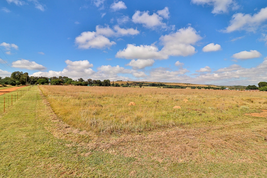 5 Bedroom Property for Sale in Hartzenbergfontein Gauteng