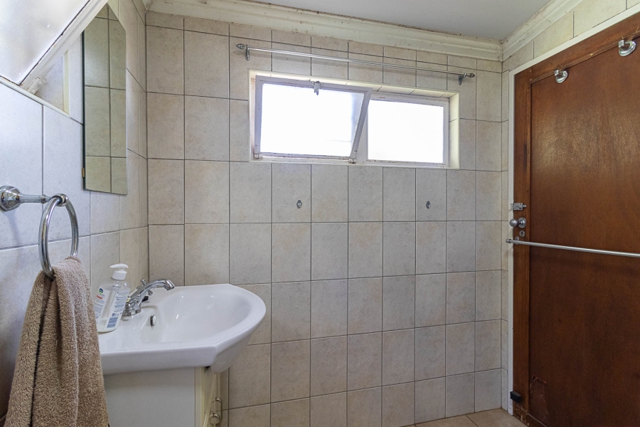 5 Bedroom Property for Sale in Hartzenbergfontein Gauteng