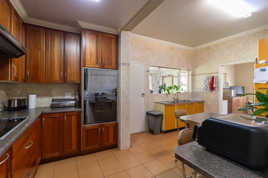 5 Bedroom Property for Sale in Hartzenbergfontein Gauteng