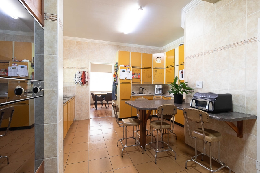 5 Bedroom Property for Sale in Hartzenbergfontein Gauteng