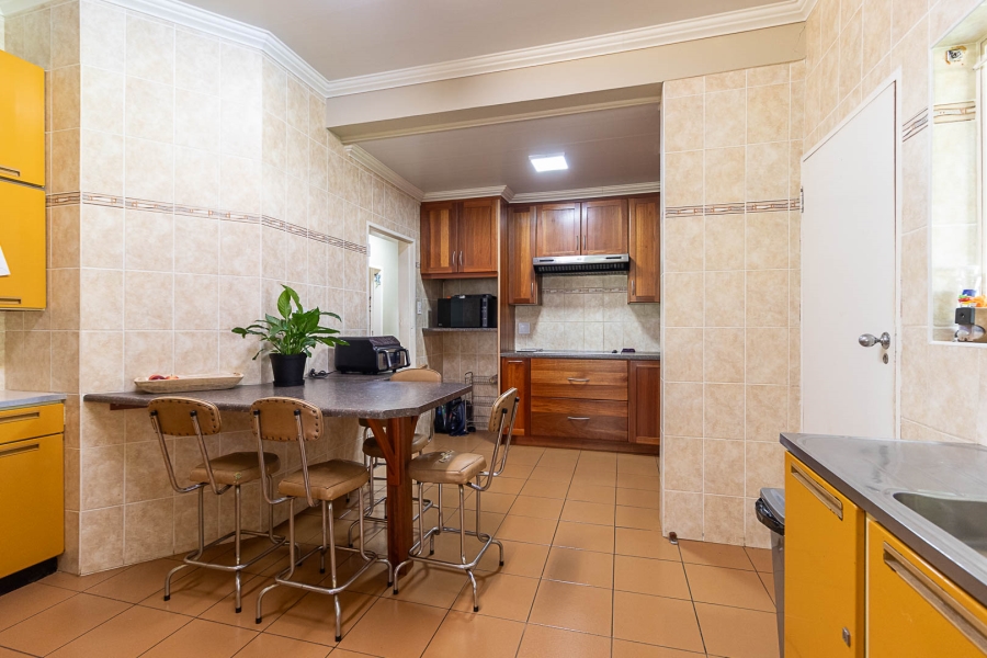 5 Bedroom Property for Sale in Hartzenbergfontein Gauteng