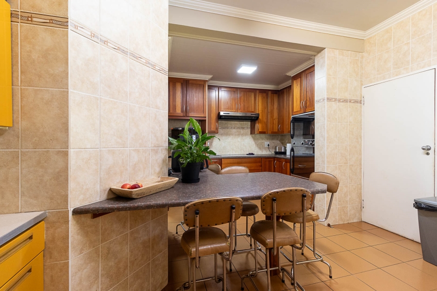 5 Bedroom Property for Sale in Hartzenbergfontein Gauteng