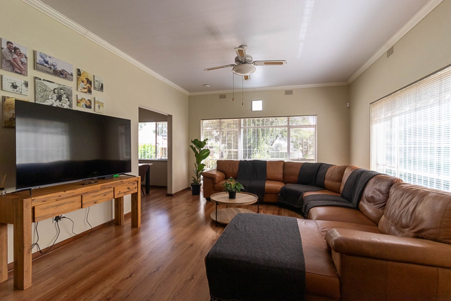 5 Bedroom Property for Sale in Hartzenbergfontein Gauteng