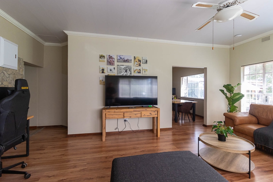 5 Bedroom Property for Sale in Hartzenbergfontein Gauteng