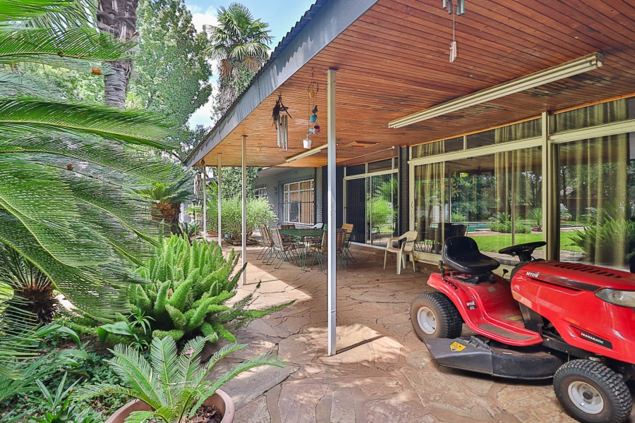 5 Bedroom Property for Sale in Meyerton Central Gauteng